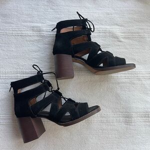 CROWN VINTAGE - WOMENS SIZE 7.5